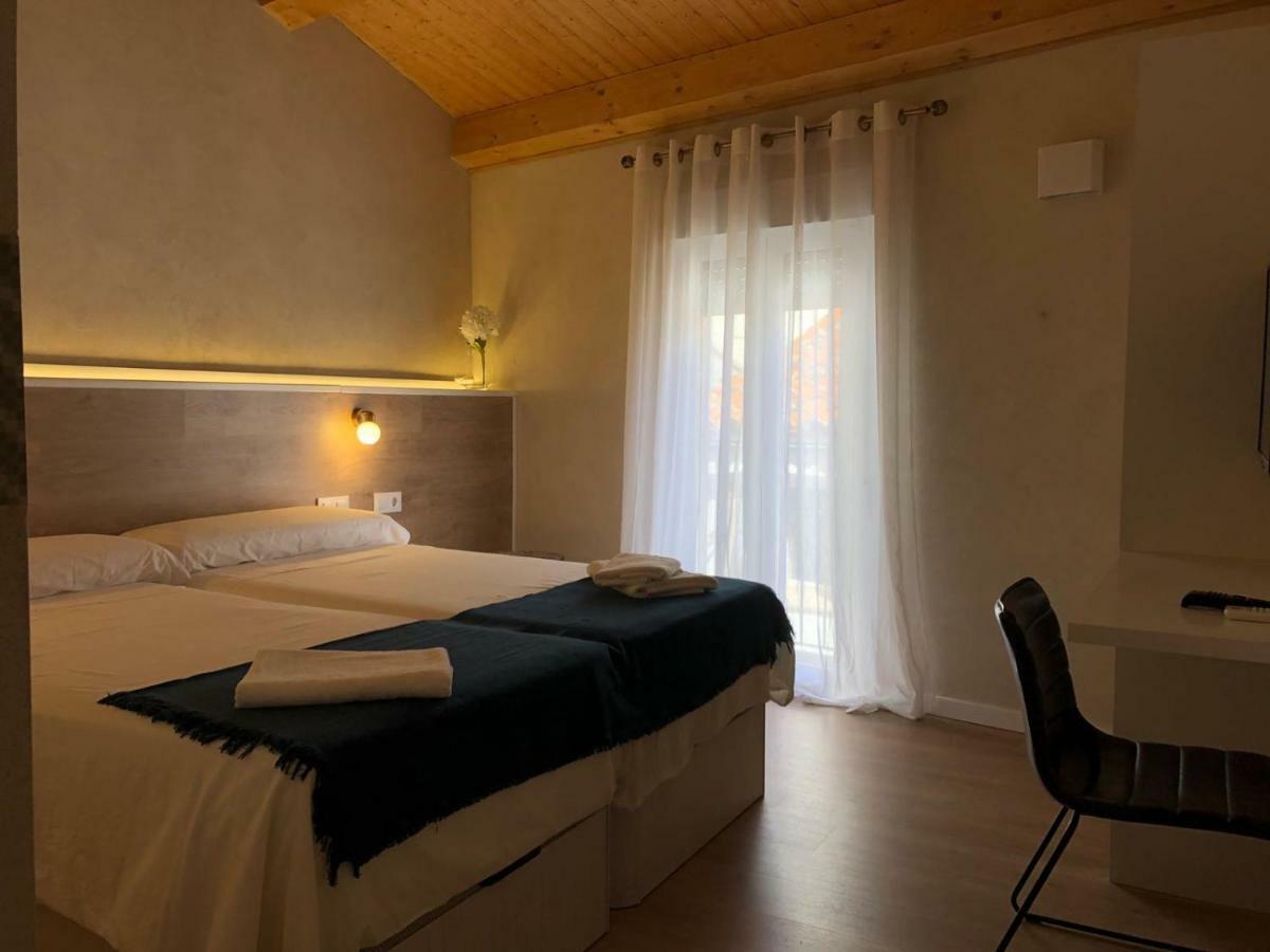 La Isla De Mirabel Apartment Plasencia Ngoại thất bức ảnh